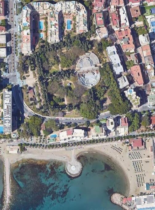 Centro Con Parking Apartment *